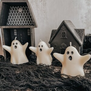 ghost candle cute, halloween ghost candle, ghost candle, halloween candle, scary ghost candle, soy wax scented candle, handmade candle