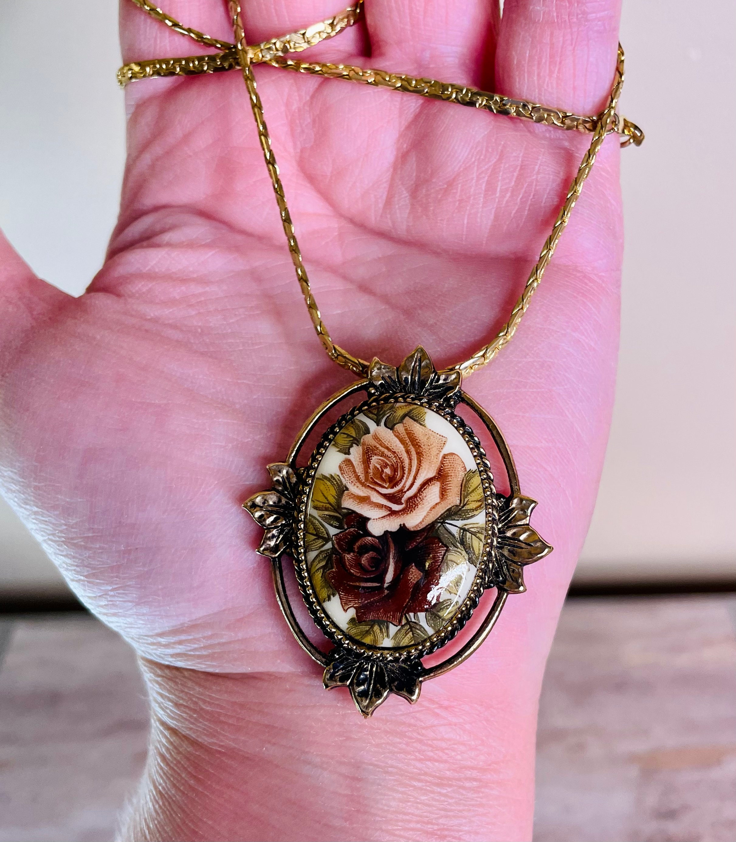 Vintage rose necklace discount