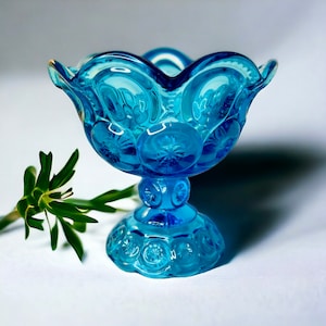 Vintage L.E. Smith Blue Moon and Stars Glass Footed Candy Dish/Ruffled Edges Glass Compote/Collectible Moon and Stars Ocean Blue Glass 5.5&quot;t