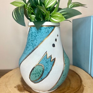 Vintage 1980s Mid Century Modern Style Marble Canyon Pottery Vase with Atomic Design in Aqua/Teal Blue and Vibrant Gold Accents MCM 6T image 3