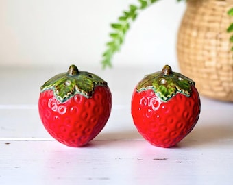 Vintage Ceramic Handpainted Pair of Cute Strawberry Salt and Pepper Shakers/Bright Red/Kitchenware/Shaker Set/Kitschy Decor/Cottagecore