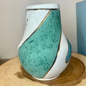 Vintage 1980s Mid Century Modern Style Marble Canyon Pottery Vase with Atomic Design in Aqua/Teal Blue and Vibrant Gold Accents MCM 6T image 6