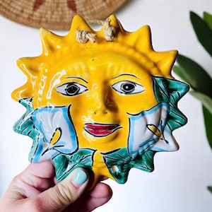 Vintage Handmade Mexican Pottery Sun Face Wall Hanging with Handpainted Cala Lily Flowers and Facial Details/Celestial Boho Wall Art/7”Dia
