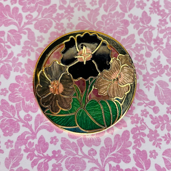 Pretty Vintage Cloisonné Brooch Enameled Circular Broach with Cut Through Flower Design, Black and Mauve Pink/Cloisonne Jewelry 1.5” Diamete