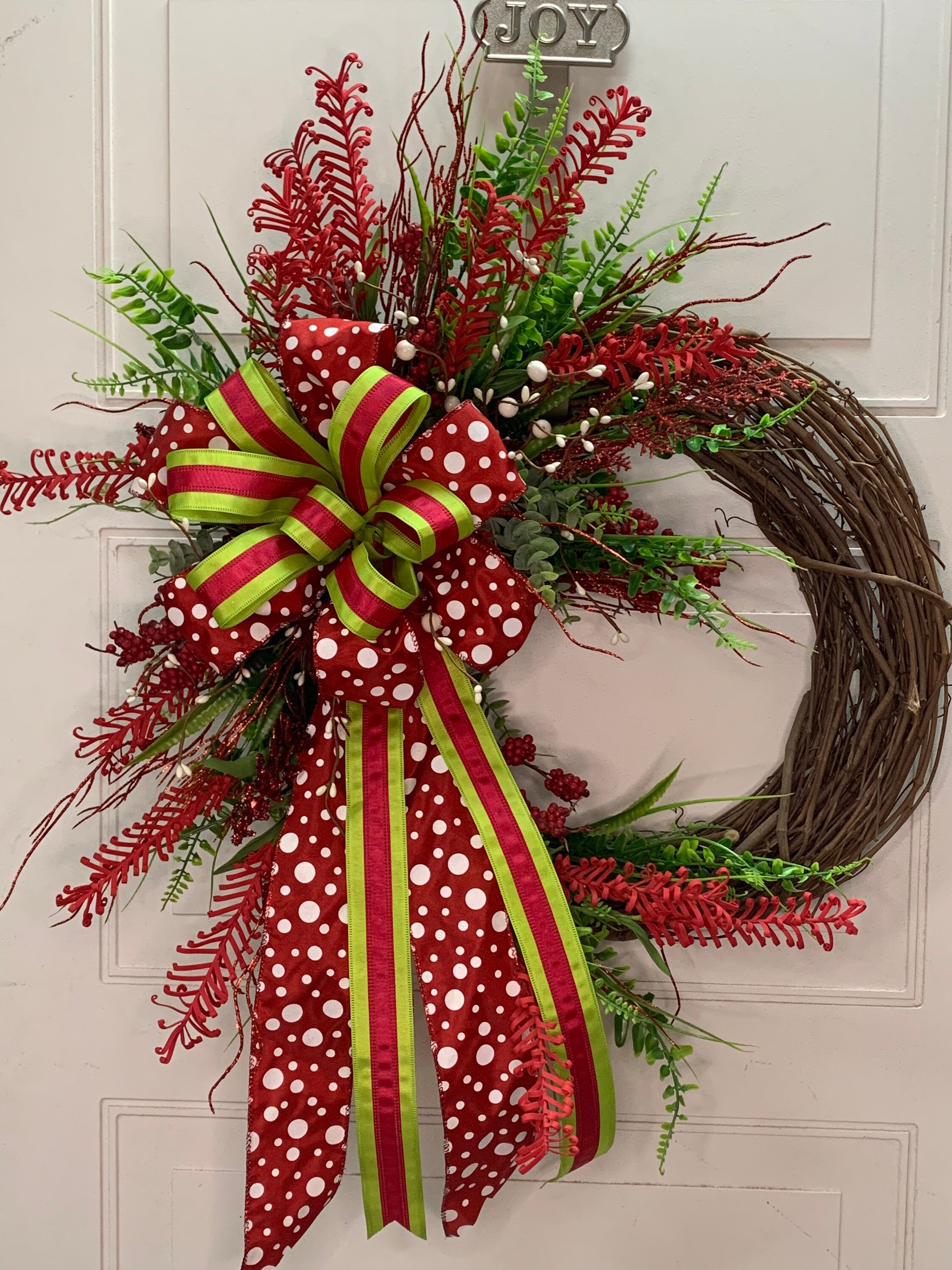 Red and White Polka Dot Ribbon Wreath, Large Bow Winter Red Berries ...