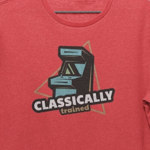 Chemise darcade de formation classique T-shirt de jeu vidéo rétro vintage pour les fans de Pac-Man, Galaga, Donkey Kong, Space Invaders et plus encore Heather Red