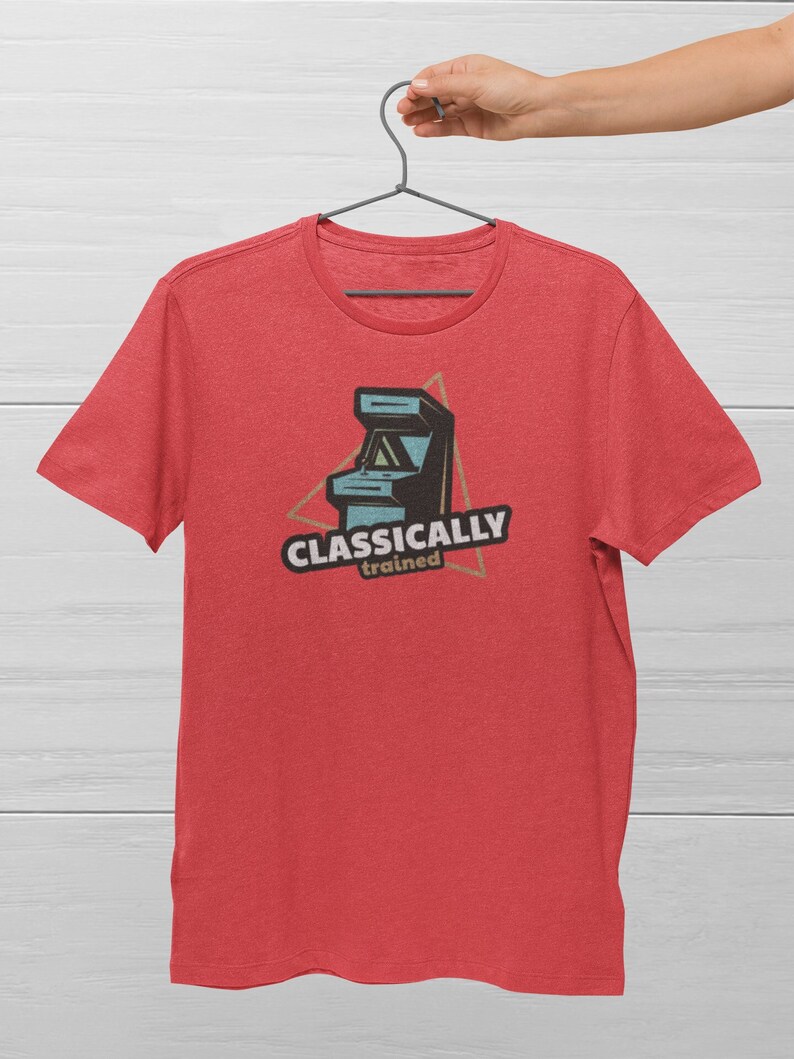Chemise darcade de formation classique T-shirt de jeu vidéo rétro vintage pour les fans de Pac-Man, Galaga, Donkey Kong, Space Invaders et plus encore Heather Red