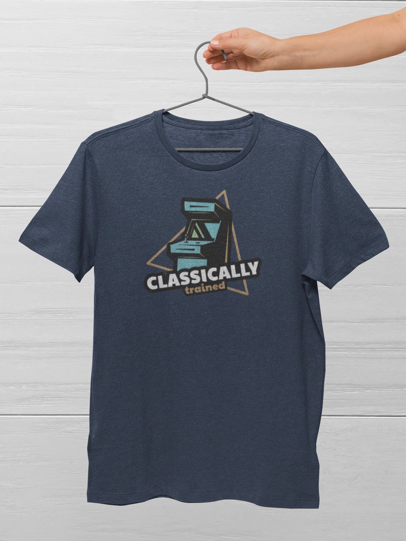 Chemise darcade de formation classique T-shirt de jeu vidéo rétro vintage pour les fans de Pac-Man, Galaga, Donkey Kong, Space Invaders et plus encore Heather Navy