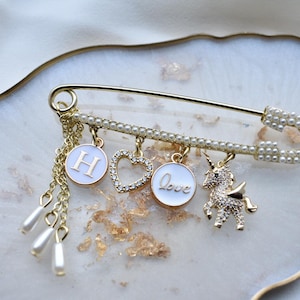 Personalised Unicorn Pearl  Stroller Pin Baby Clothing Pin. Gender Neutral Baby Gifting Pin, Christening Gift, Baby Shower Gift ideas