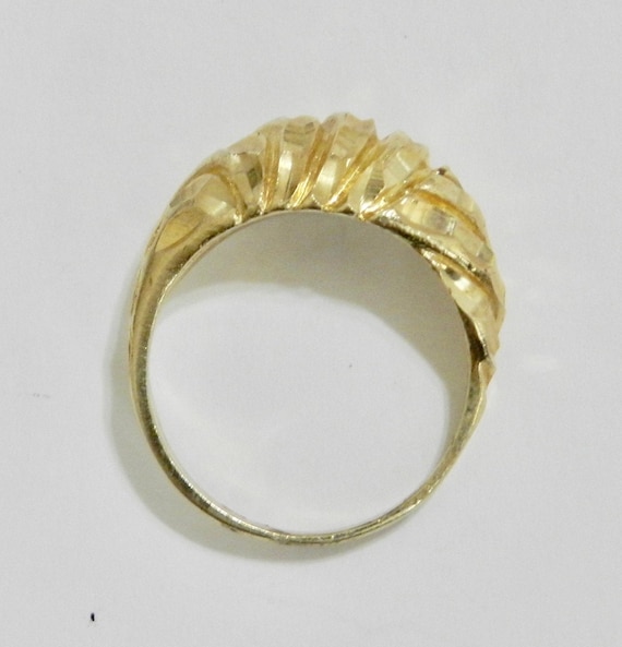 14k Gold Dome Ring Diamond Cut - image 6