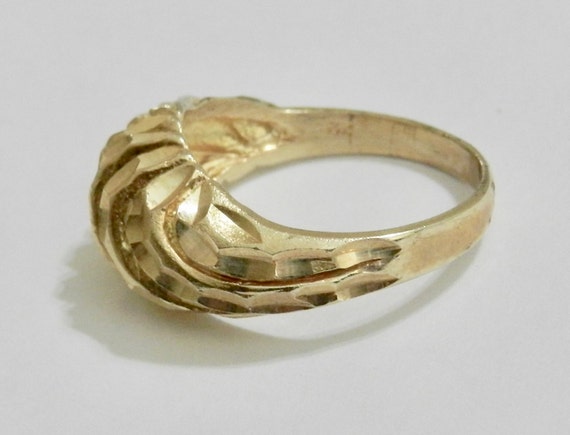 14k Gold Dome Ring Diamond Cut - image 5