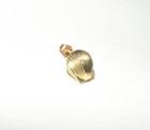 14k Solid Gold Clam Shell Stud Earring: Vintage S… - image 5