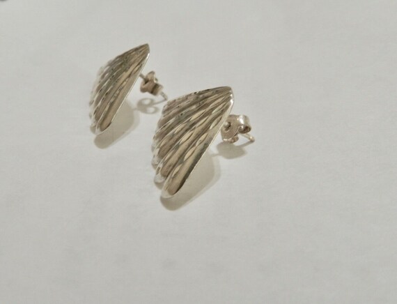 Silver Fluted Fan Shape Earrings Sparkly Vintage - image 3