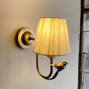 Aplique de pared de metal hecho a mano con forma de pájaro, aplique de pared, aplique de pared vintage, iluminación de aplique de pared, aplique de tela, aplique de pájaro
