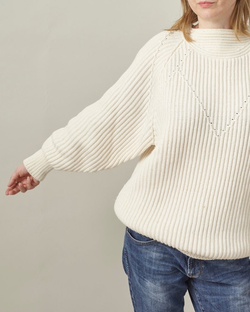 Vintage White Ribbed Sweater for Women Size L Chunky Warm Pullover Sweater in Ivory White image 3