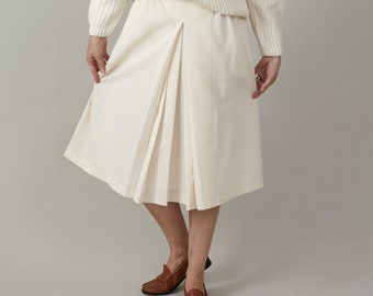 Vintage White Midi Skirt for Winter, with Double Pleat in the Front, Fits Women Size XS, Waist 26"