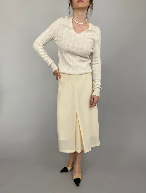 Vintage White V-Neck Sweater for Women Size S | W… - image 2