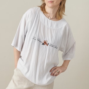 Vintage White T-Shirt with Birds Embroidery in the Front | White Short Sleeve Top for Summer | Women White Blouse size M