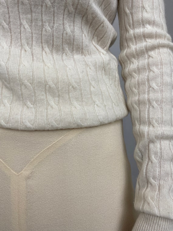 Vintage White V-Neck Sweater for Women Size S | W… - image 6