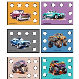 Peut inclure: Un ensemble de six cartes de jeu imprimables représentant différents types de voitures. Chaque carte a un fond coloré et une image d'une voiture au centre. Les cartes sont conçues pour un jeu où les joueurs doivent faire correspondre les voitures au nombre correct de cercles sur chaque carte.