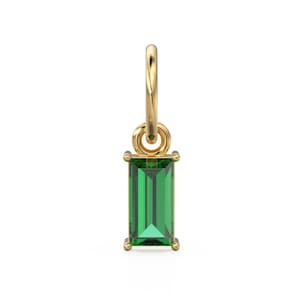 ブルーアクアマリンオーバルカボションソリッドゴールドチャーム