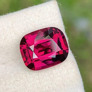 Mahenge Garnet Red 4.40ct VVS Cushion  - Untreated, Tanzania Gem