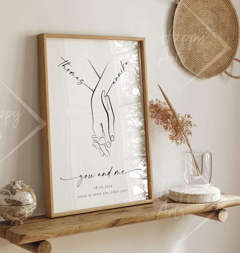 Hochzeitsbild personalisiert Hand in Hand mit Rahmen aus Holz Brautpaar Geschenk Hochzeit