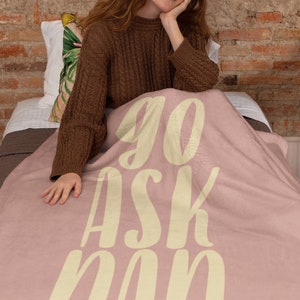 Go Ask Dad Fleece Blanket Perfect for Mom image 6