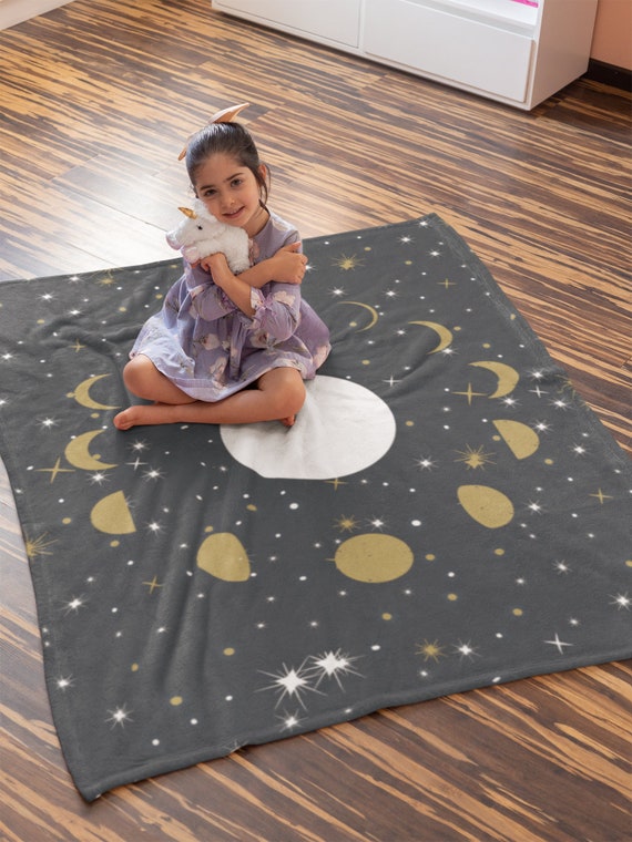 Round moon blanket hotsell