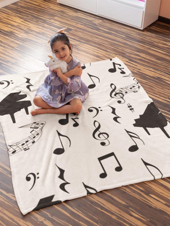 ロゴ入りフリースブランケット 黒と白 ロゴ入りフリースブランケット 黒と白 1年保証 膝掛け ブランケット