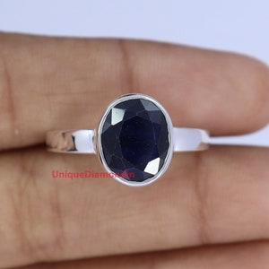 Natuurlijke blauwe saffierring, echte blauwe saffierring, ovale blauwe saffierring, 925 sterlingzilveren handgemaakte ring, ring voor dagelijks gebruik,