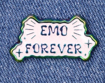 Pin de esmalte Emo Forever, regalo para coleccionistas de pins, regalos para niños emo, accesorios emo, regalo emo para ella, regalo emo para él, pin de orgullo emo