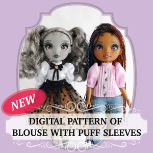 Può includere: Due bambole alla moda sono esposte, una con i capelli grigi e un vestito nero e oro, l'altra con i capelli castani e una camicetta rosa. L'immagine include il testo "NEW" e "DIGITAL PATTERN OF BLOUSE WITH PUFF SLEEVES".