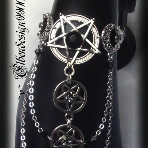 Handschmuck ~Pentacle~ schwarz Pentagramme Wicca pagan Hexe kristall Göttin Mondphasen Celtic Armschmuck