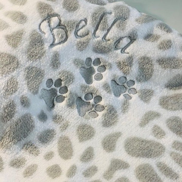 personalised puppy blanket, pet blankets ,personalised blanket ,dog blanket ,paw print blanket personalised pet supplies EMBROIDERED blanket