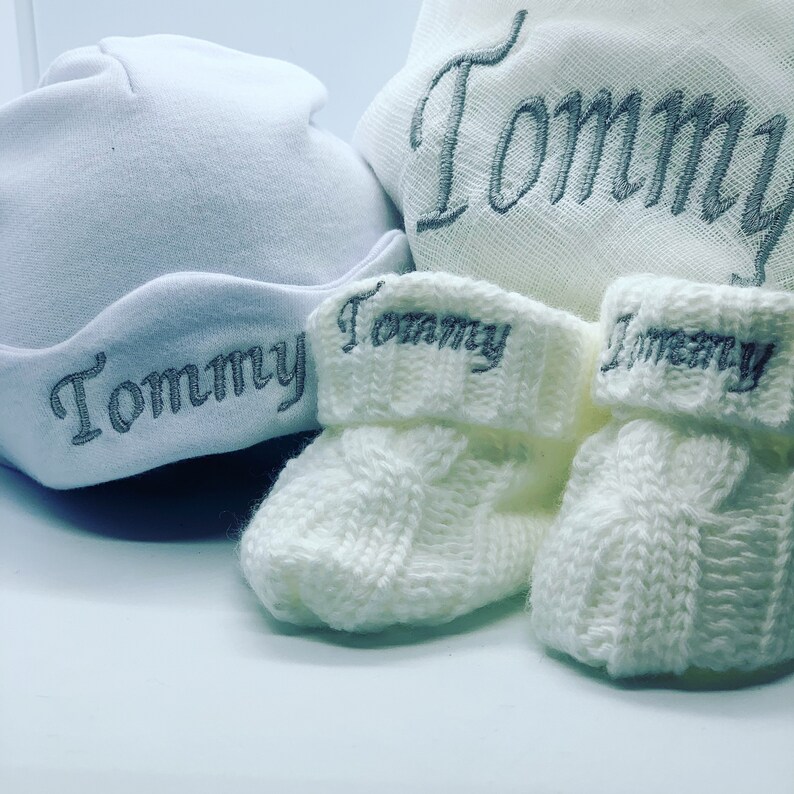 Newborn baby gift hamper