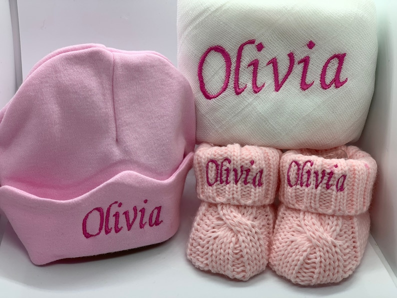 Newborn baby gift hamper