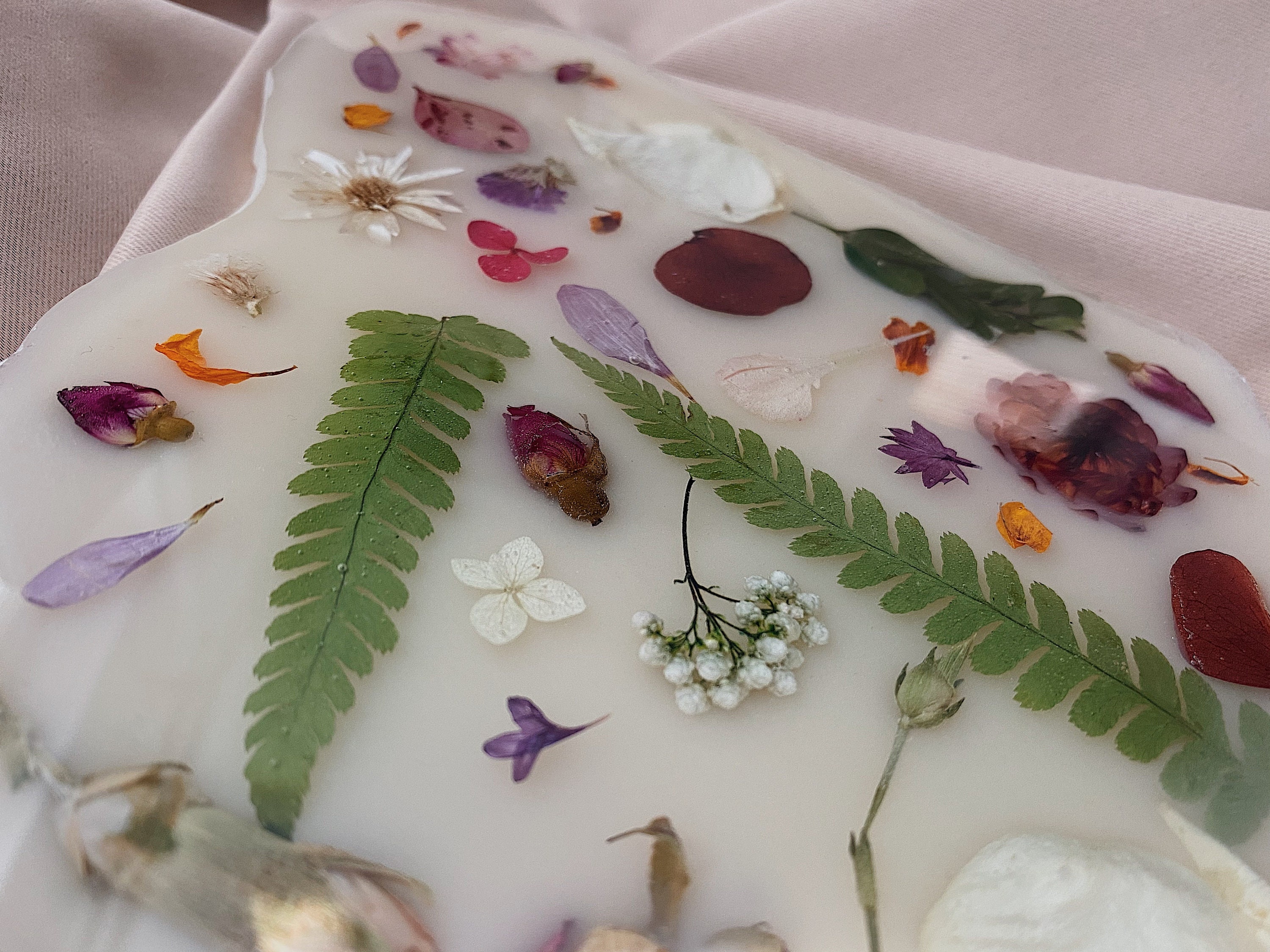 Floral resin tray with dry flowers Etsy