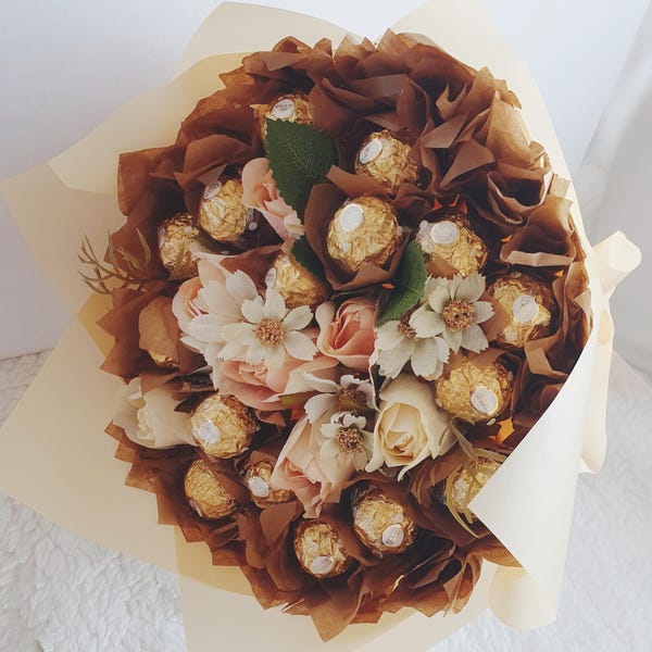 Birthday Ferrero Rocher praline chocolate bouquet ,Artificial flowers bouquet,Mothers Birthday,Sisters Birthday,Granny Birthday