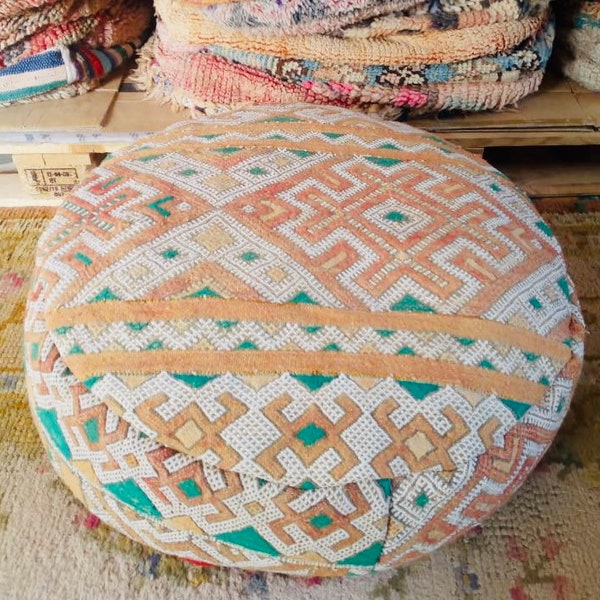 round kilim pouf Multi Color Amazing Morocco.vintage moroccan kilm pouf .Beni ouarin square pouf .outdoor kilm pouf.Yoga meditation.