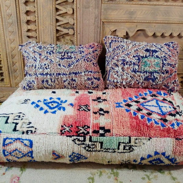 kilm pouf Moroccon sofa.(48/24/8 inchee)120/60/20cm .vintage moroccan kilm pouf .Yoga meditation+ 2 kilim pillows