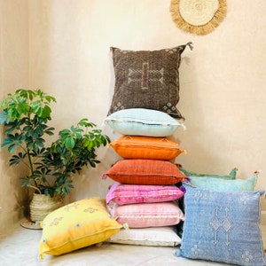 Moroccan Boho Throw Pillow 19&quot;x19 », Cactus Silk Pillow Cover, Hand woven Berber Pillow, Colorful Decorative Sabra Cactus Silk Cushion Cover
