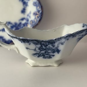 Antique Art Nouveau Gravy Boat / Sauce Boat - Blue & White