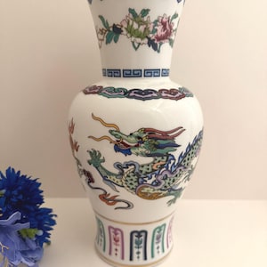 Vaso de porcelana vintage, A dança do dragão celestial 1986 por Franklin Mint