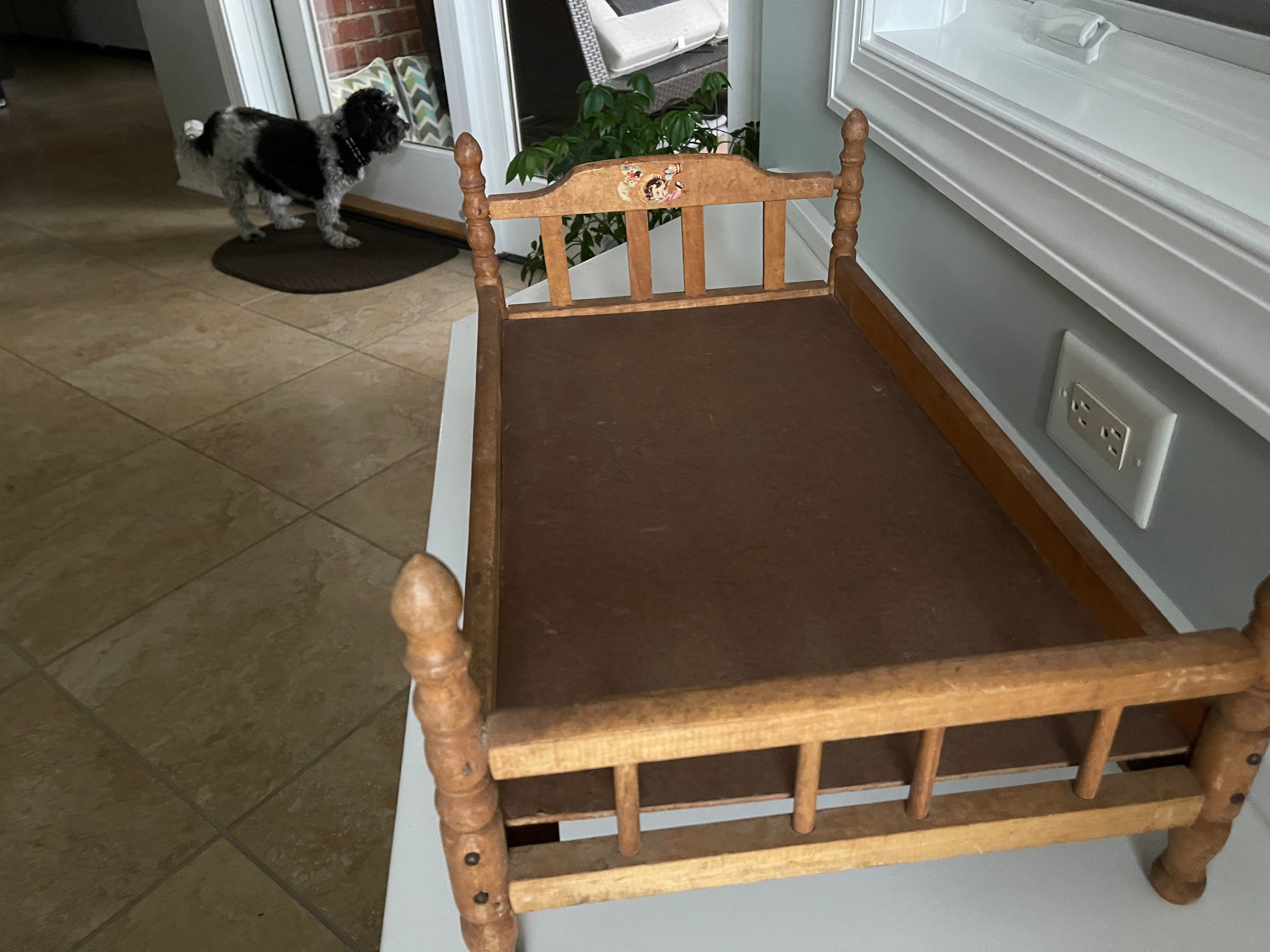 Vintage Wood Doll Bed With Spindles / for 18 Dolls / Handmade 40s Doll