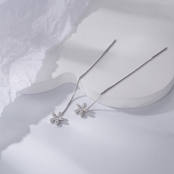 925 Sterling Silver Cute Daisy Long Chain Threader Earrings | Dainty Pull Through Stud Earrings | Minimalist Earrings | Chain Earrings