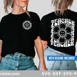 Könnte beinhalten: Schwarzes T-Shirt mit einem weißen Blumendesign und dem Wort "Teacher" wiederholt. Die Vorderseite des Shirts hat ein kleines Blumendesign mit den Worten "Teacher Hero". Die Rückseite des Shirts hat ein größeres Blumendesign mit dem Wort "Teacher".