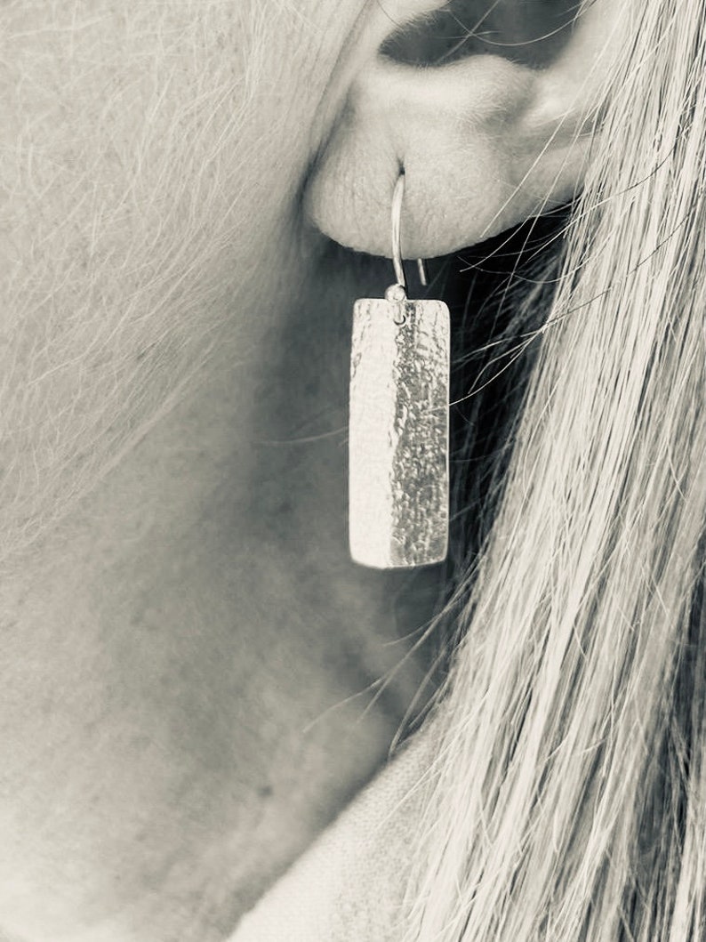 Perfect for Mother\u2019s Day gift . With contemporary elegance Textured silver drop earrings these earrings are perfect for night or day