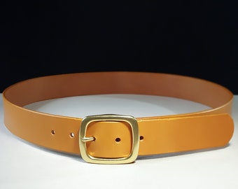 Diem - Cinturón de cuero de plena flor - Brida inglesa London Tan Brown con hebilla de barra central (latón natural)
