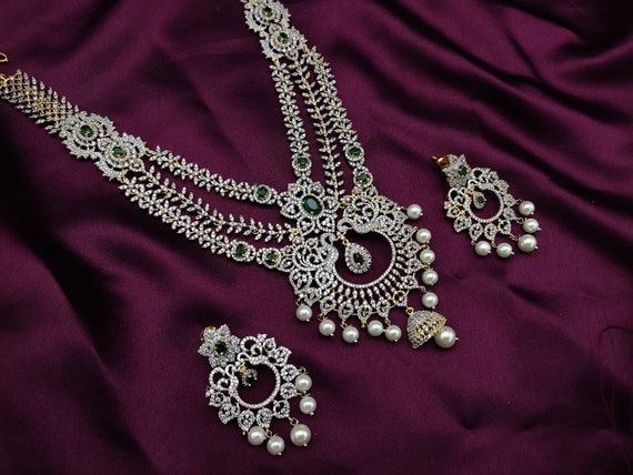 Big necklace for best sale wedding
